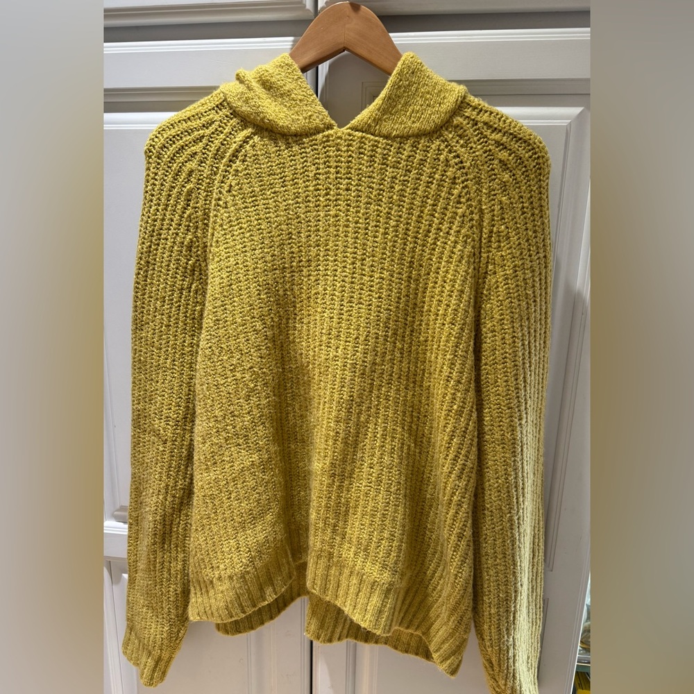 American Eagle Cozy Mustard Yellow Women's Sweater M
